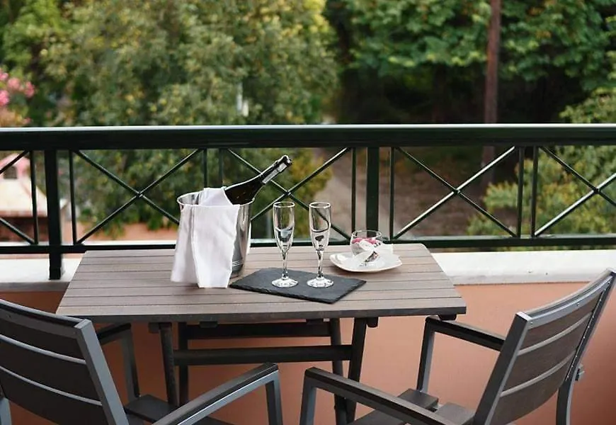 Bella De Lux Apts-1